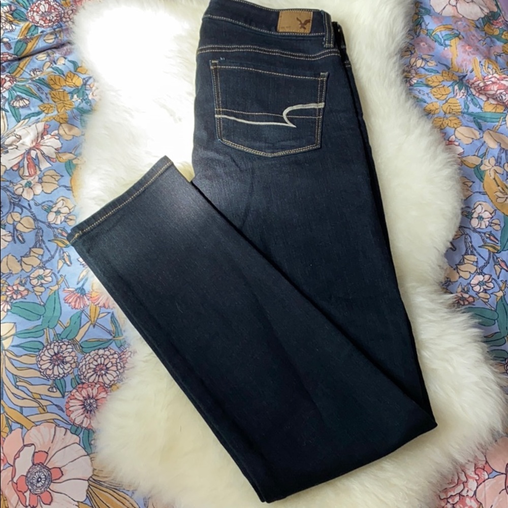 AMERICAN EAGLE DARK WASH SKINNY JEANS